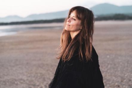 Heather Woods Broderick Shares New Track "White Tail (Piano Version)"