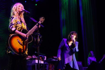 Heart "Love Alive" Summer Tour: Packed Audiences And Critical Acclaim