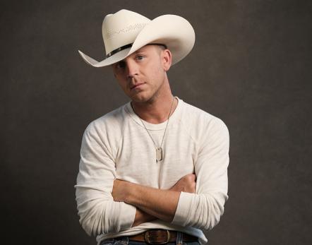 Justin Moore Earns 8th No 1 Single With "The Ones That Didn't Make It Back Home"
