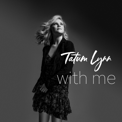 Newcomer Tatum Lynn Shines On Debut LP 'With Me' 
