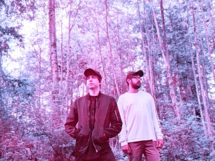 Indie-Electronic Duo Solstis Share Latest Single 'Miss You'!