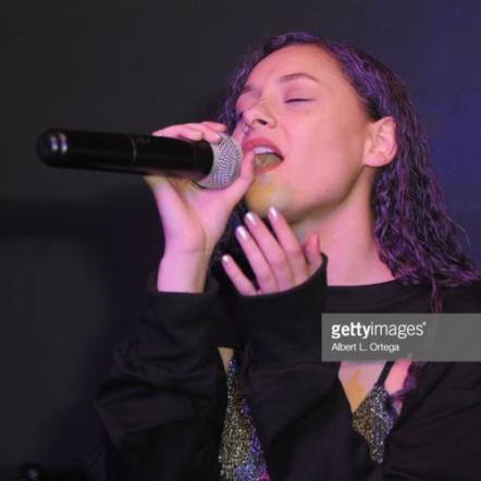 R&B Songstress Breana Raquel Shares RnB Sizzler 'Q&A'