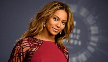 Beyonce To Receive BET's Humanitarian Award In Recognition Of Her Activism