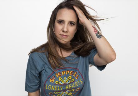 Rolling Stone Featured Songstress Leanne Tennant Shares 'Happiness Is' Album!