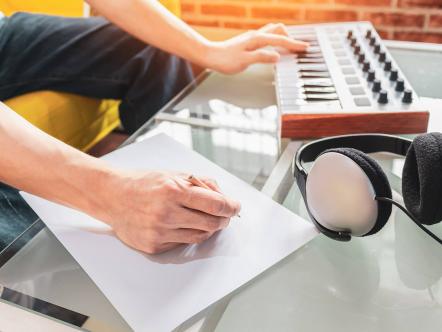 3 Genius Tips To Start Writing A Song Like A Pro