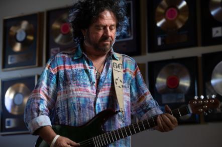 Toto Front Man Steve Lukather Talks About His 'Life-changing' Decision To Wear Widex Moment Hearing Aids