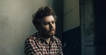 Gabriel Kahane To Receive American Academy Of Arts And Letters' Charles Ives Fellowship