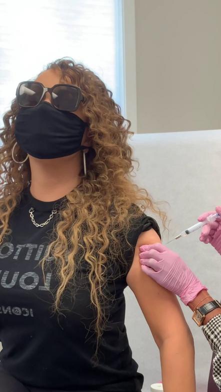 Mariah Carey's Covid-19 Vaccine Side Effect Is Hitting A G6