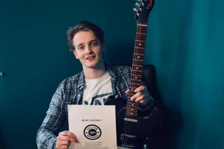 Stoke On Trent Lad, Signs Record Deal With Holton Records