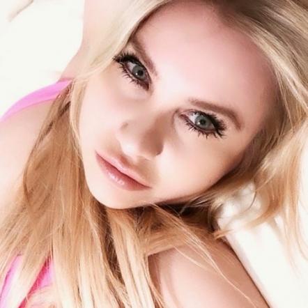 Scandipop Artist Johanna Kuvaja Shares Sexy New 'Wanna Make Love To You' Single