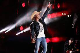 HOFV Announces Addition Of Country Music Star Dustin Lynch To Highway 77 Music Festival