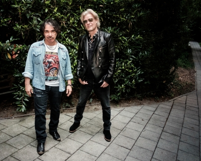 Daryl Hall & John Oates Finalize 2021 Tour Dates With Special Guests Squeeze And KT Tunstall!