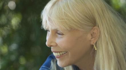 Joni Mitchell To Be Honored As 2022 MusiCares Person Of The Year