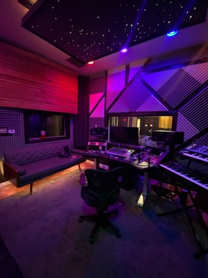 North Miami Beach Recording Studio "Oak House By Stop Lookin" Earns Its First RIAA Certification