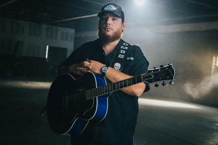 Luke Combs To Perform Live At Cowboys Thanksgiving Day Game Halftime Show