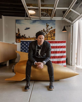 Tom DeLonge Of Blink-182/Angels & Airwaves Opens To The Stars Inc. To Investors Via New Reg A Crowdfunding Campaign