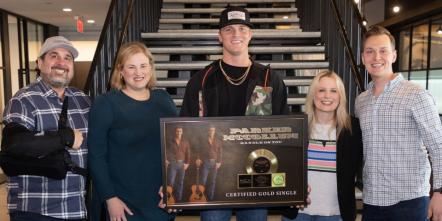 Parker McCollum Receives RIAA Gold Certification For Hit Single "Handle On You"