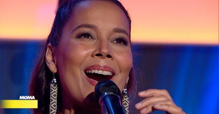 Rhiannon Giddens Performs "Yet To Be" On 'ARD-Morgenmagazin'